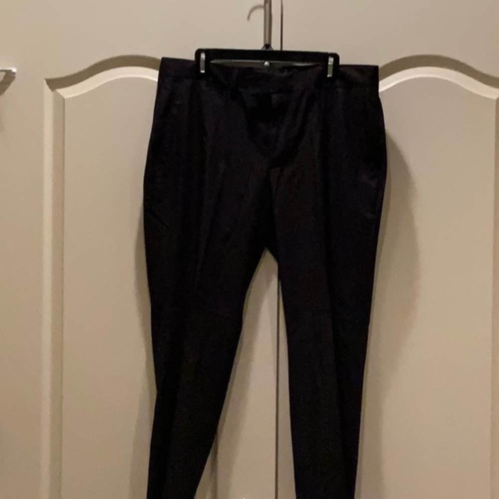 Men’s black pants